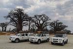 Naše flotila a úctyhodné baobaby v Botswaně.