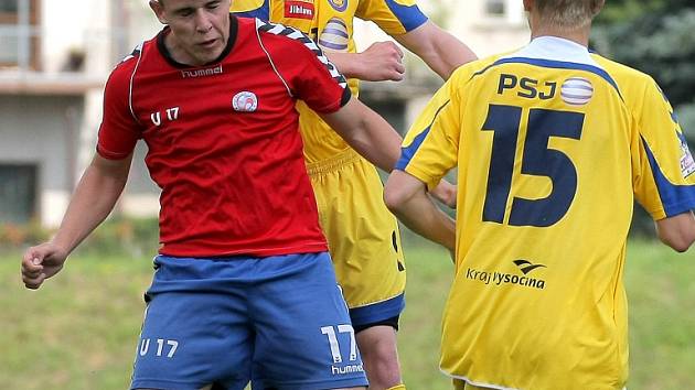 Smolný mač. Jihlavský výběr U17 podal v Opavě solidní výkon, ale protože se před domácí brankou neprosadil, odvezl si domů porážku 0:2.