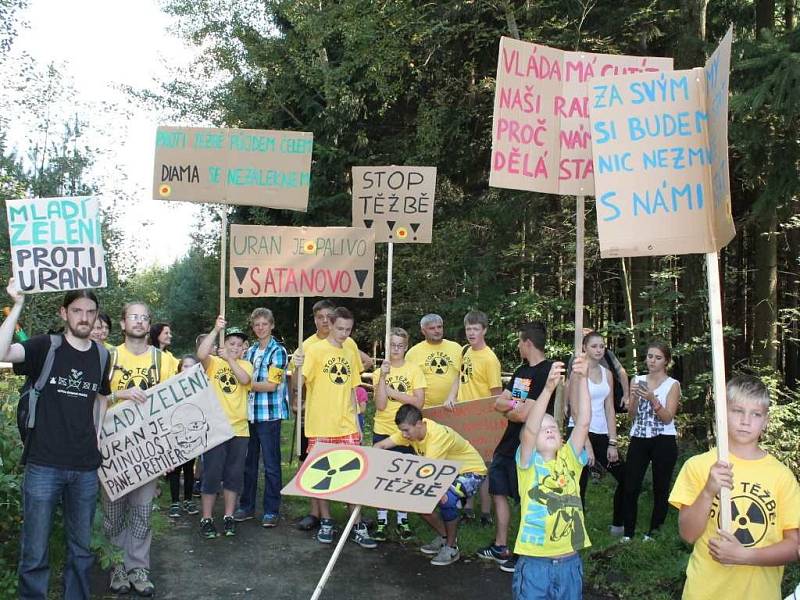 Brzkovští loni v září uspořádali protestní pochod, kterého se účastnilo asi sto osmdesát lidí.