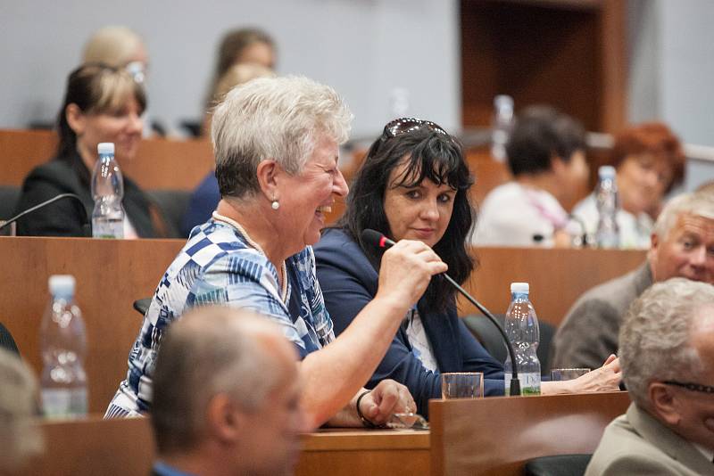 První den návštěvy prezidenta republiky v Kraji Vysočina. Setkání se zastupitely na Krajském úřadě.