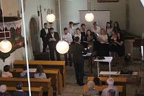 V kostelech často probíhaly koncerty.