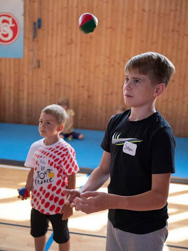 Aktivity příměstského tábora oddílu SGYM jihlavského Sokola. Tábory jsou zaměřené na sport a pohyb.