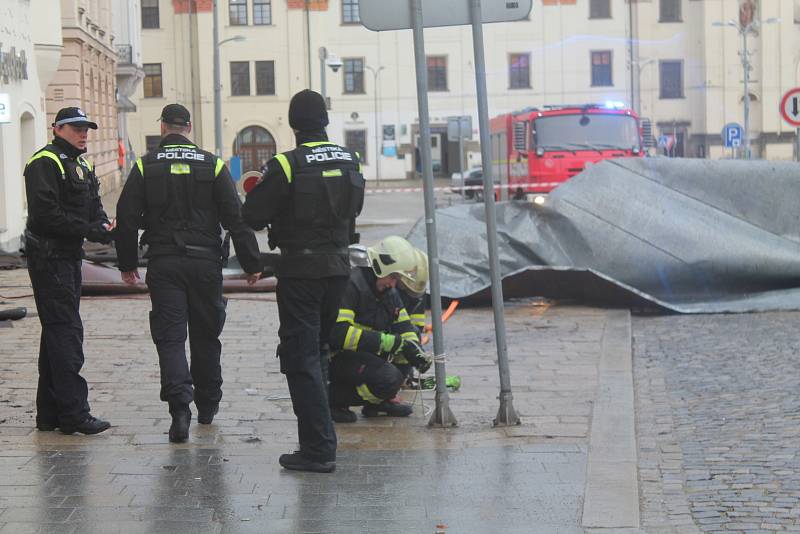 Pád střechy Muzea Vysočiny se naštěstí odešel bez zranění.