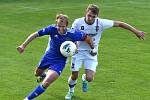 Jihlavští fotbalisté (v modrém) v Líšni remizovali 1:1, když výhru ztratili ve druhé minutě nastaveného času.