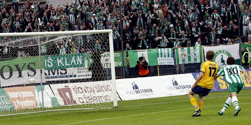 Fotbalové utkání 2. ligy mezi FC Vysočina Jihlava a Bohemians 1905.