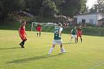 Rantířovští fotbalisté (v zeleném) po vítězství nad Batelovem 6:3 slavili zisk prvních tří bodů v sezoně.