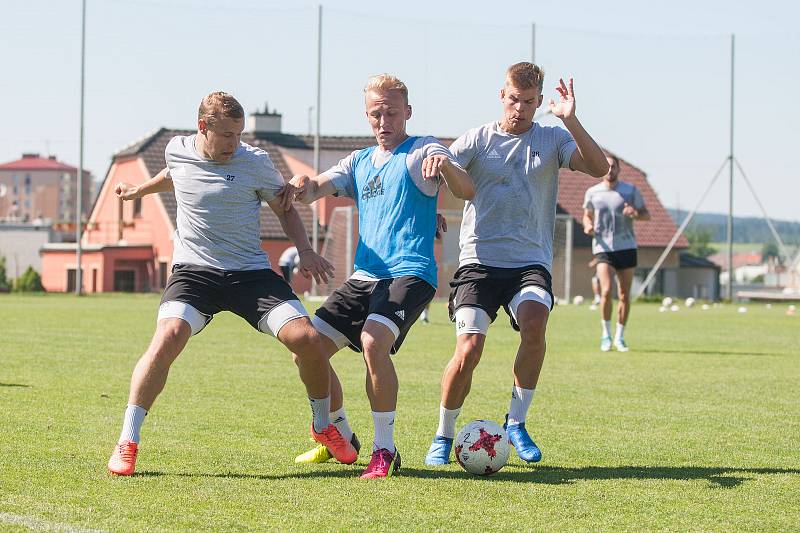 Příprava fotbalistů FC Vysočina Jihlava.