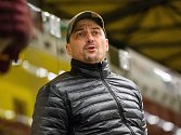 Jihlavský trenér Viktor Ujčík respektuje sílu Šumperku, ale na domácím ledě nebere nic jiného než tříbodový zisk.