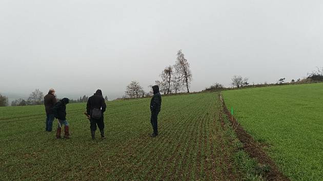 Hledání koordinuje Tomáš Holenda z Astronomického klubu Pelhřimov. Na některých místech se hledá dobře, jinde je to složitější.