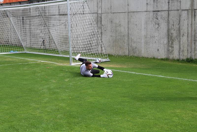 První trénink druholigových jihlavských fotbalistů.