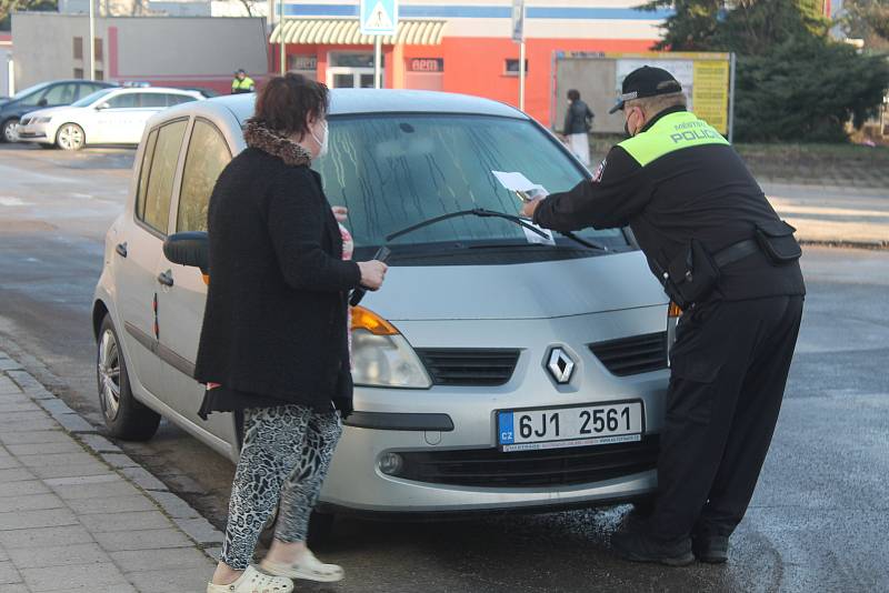 Čištění sídliště bylo důkladné, některá auta odvezla odtahová služba.