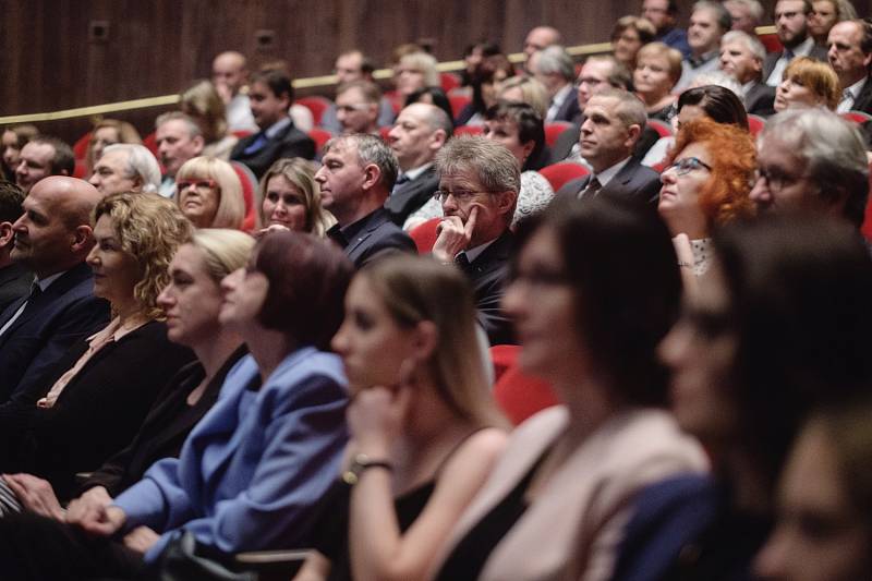 Bosch uspořádal charitativní Novoroční koncert ve stylu Vídeňských filharmoniků