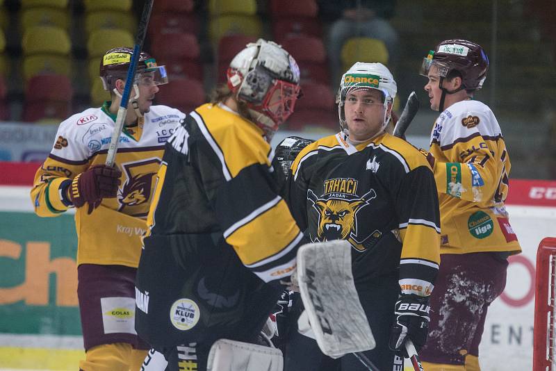 Utkání dohrávky 34. kola Chance ligy mezi  HC Dukla Jihlava a SK Trhači Kadaň.