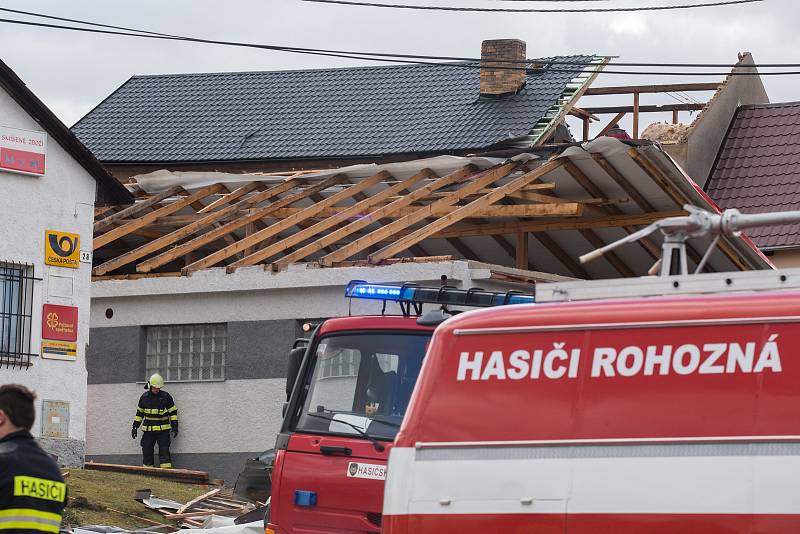 Vichřice Sabine poškodila 10. února 2020 několik střech v Rohozné na Jihlavsku.