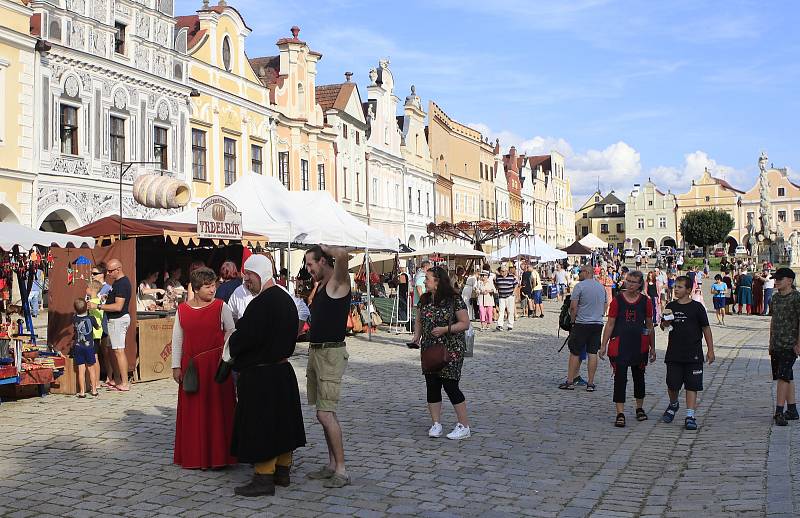 Historické slavnosti v Telči a následné lety balónem.