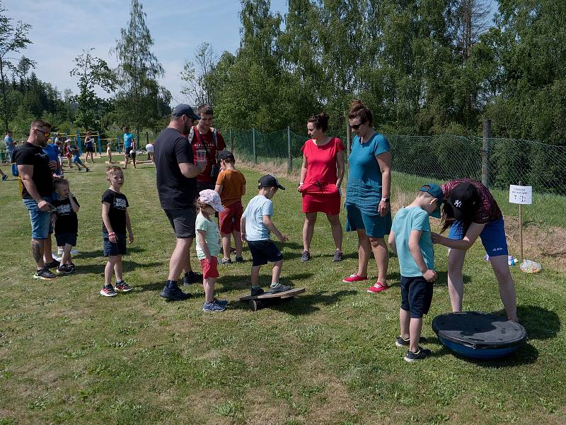 Děti v Cejli se bavily na olympiádě, na konec si užily pěnovou párty.