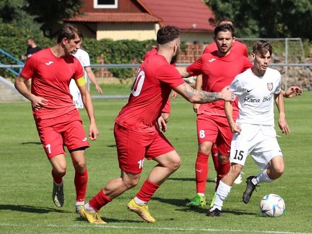 Fotbalisté Slavoje se probrali v pravý čas, zato Staré Říši přibyly další vrásky