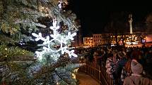 Nedělním rozsvícením vánočního stromu začal advent také v Jihlavě.