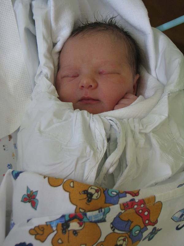 Adriana Kubischová, 3. 4. 2012, 3 030 g, 49 cm, Jihlava