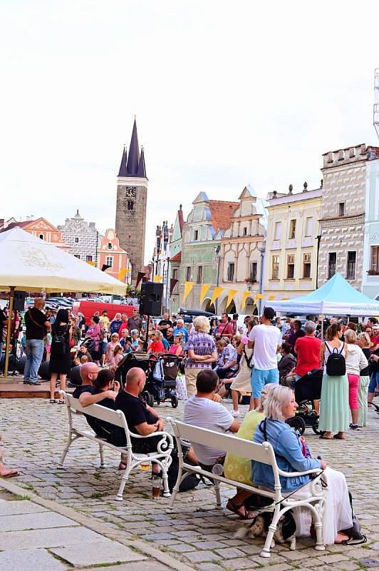 Historické centrum Telče ožilo jubilejními čtyřicátými Prázdninami v Telči.