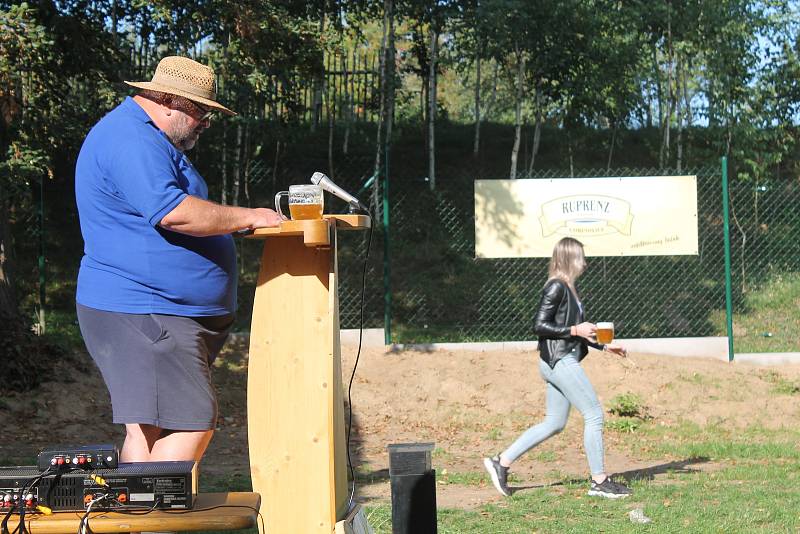 Mezinárodní konferenci přátel piva provázela dobrá nálada.