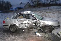 Auto po úterní dopravní nehodě v Prostředkovicích.