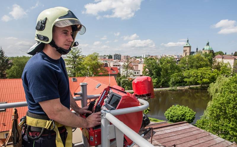 Den otevřených dveří u příležitosti svátku patrona hasičů sv. Floriána na stanici Havlíčkův Brod.