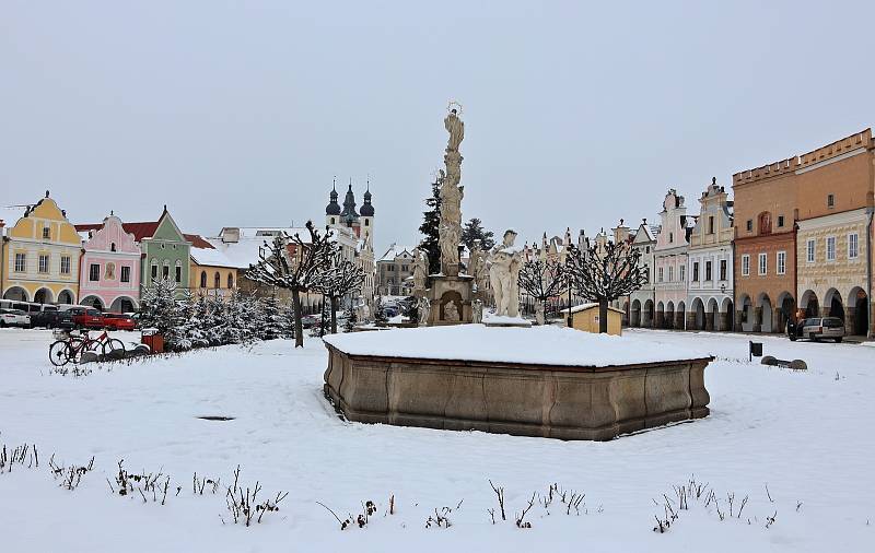 Historická Telč je krásná v každém ročním období. Takhle vypadá, když zapadne sněhem.