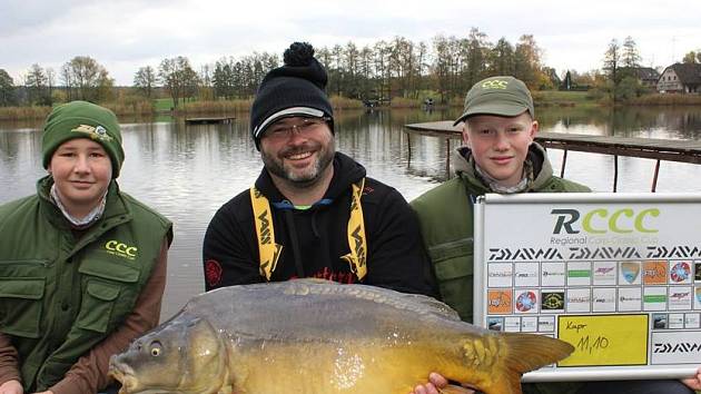 MARIAN POTĚŠIL s druhým úlovkem o váze 11,10 kg, který ho dostal na 1.místo. 