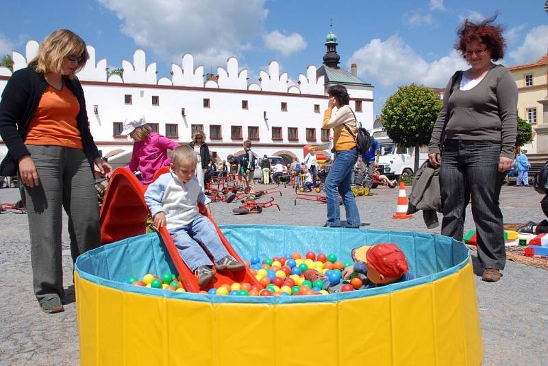 Kinderfest v Novém Městě nad Metují.