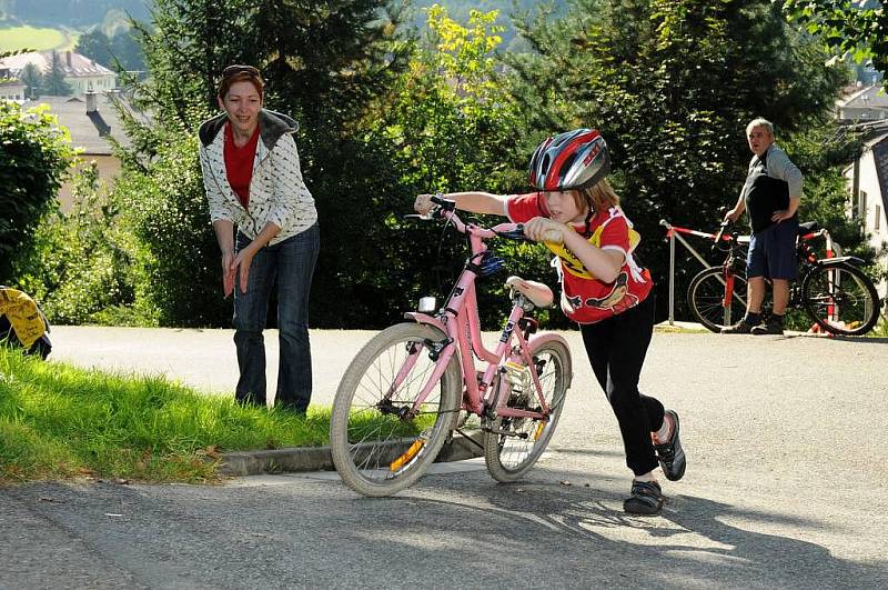 Cyklistické závody do vrchu.