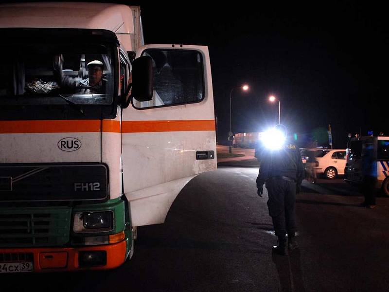 Policejní razie na polských hranicích v Náchodě.