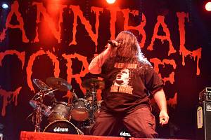 Jedna z hvězd večera - američtí Cannibal Corpse