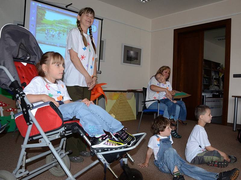 Závěrečná školní akademie, kterou zcela poprvé uspořádala novoměstská ZŠ speciální NONA, o.p.s.. 