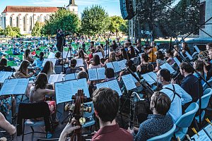 Vzhůru ke hvězdám s Novoměstskou filharmonií