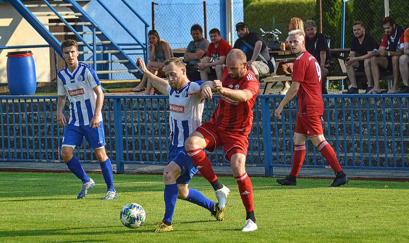 Náchod ve středečním duelu porazil Trutnov 4:2.