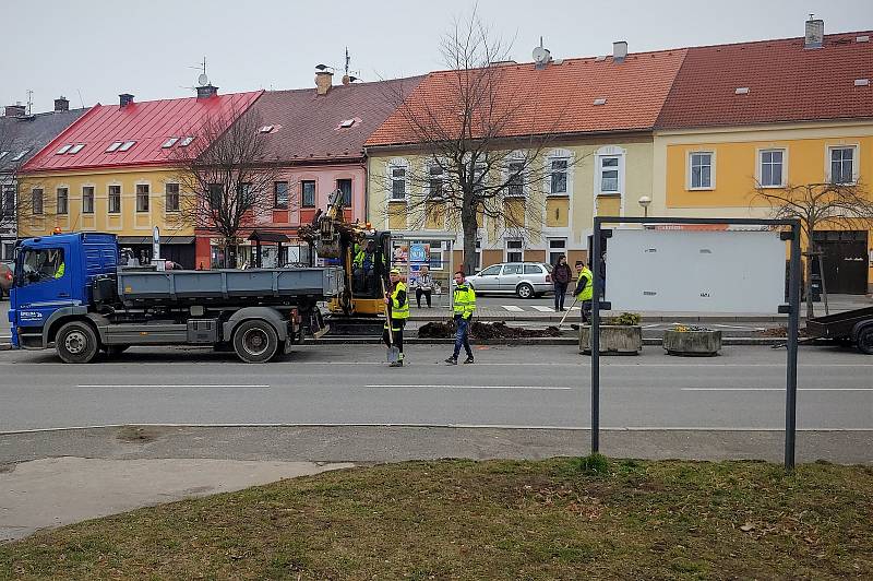 Revitalizace českoskalického náměstí.