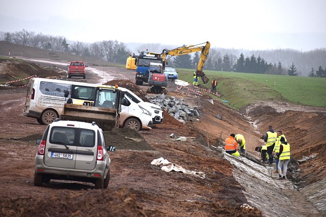 Budovaný obchvat Jaroměře od 1. března zkříží cestu stávající komunikaci I/33.