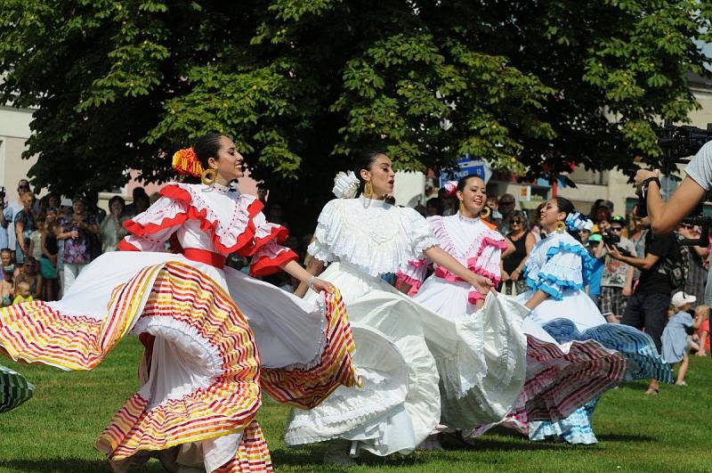 Folklorní festival v Červeném Kostelci