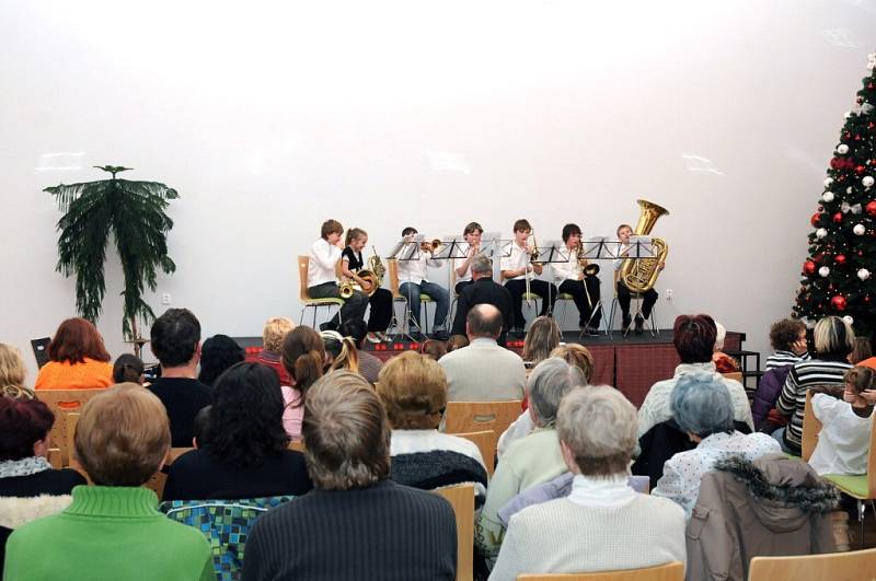 Vánoční koncert v Obecním domě ve Velkém Poříčí.