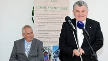 Na první návštěvu Královéhradeckého kraje ve funkci prezidenta přijel Miloš Zeman vloni v červenci. Zamířil do Hospice Anežky České v Červeném Kostelci. 