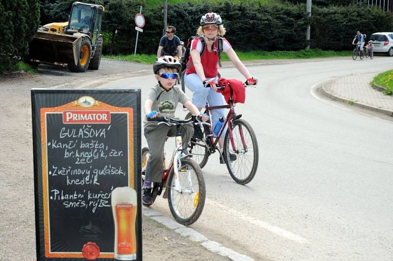 IX.ročník turistického pochodu a jízdy na kole „Poříčské toulky“.