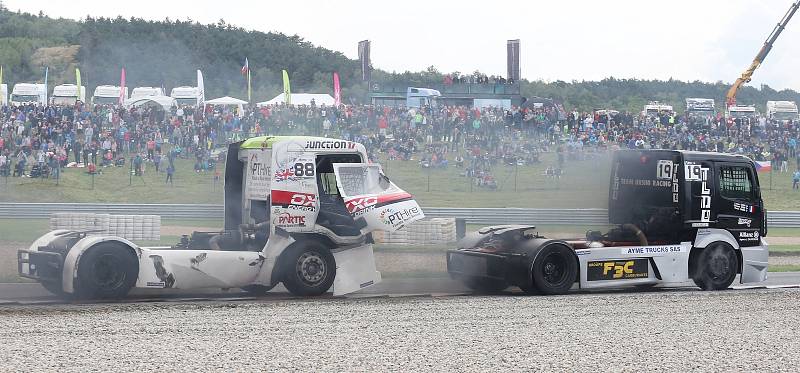 První závod ME tahačů Czech Truck Prix 2017 v neděli vyhrál Adam Lacko ze stáje Buggyra.