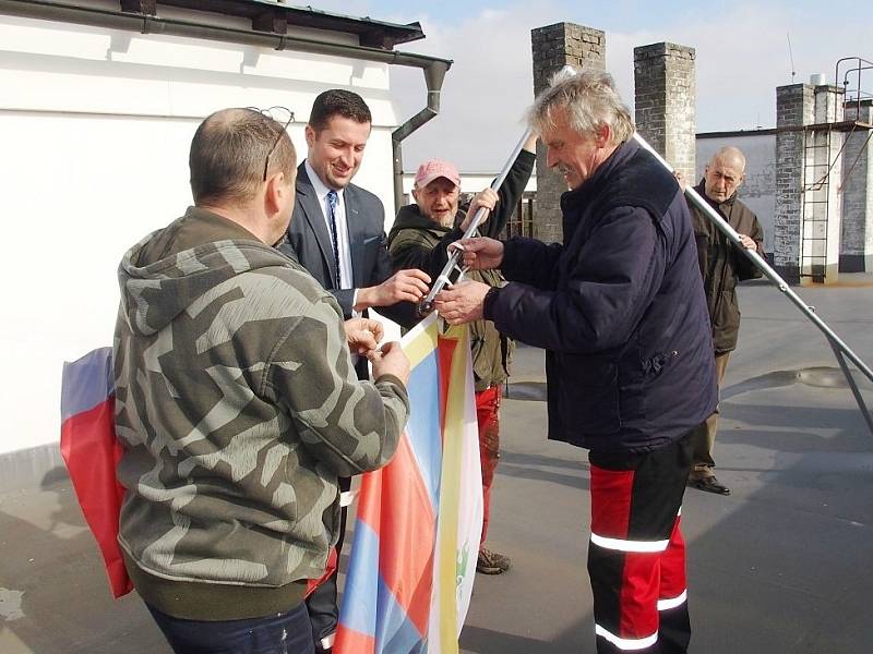 Česká Skalice se připojila k akci Vlajka pro Tibet.