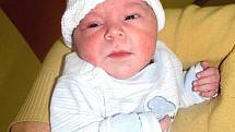JIŘÍ TOBOLKA se narodil 13. září 2010 s váhou 3,37 kg a délkou 51 cm. S  rodiči Martou Tobolkovou a Karlem Demeterem, a také se čtyřmi sourozenci, bydlí v Broumově – Olivětíně.