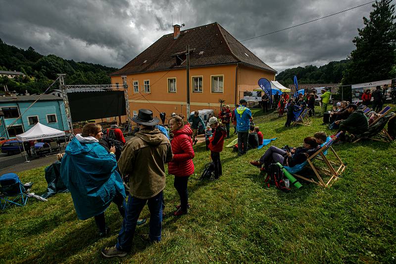 Poslední prázdninový víkend prožily tisíce lidí z celé republiky v Teplicích nad Metují, které jsou v tomto termínu neodmyslitelně spjaty s Mezinárodním horolezeckým filmovým festivalem.