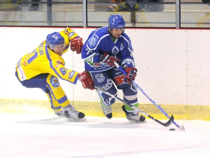 HC Hronov – BK Nová Paka 7:3 (2:1, 4:0, 1:2). 