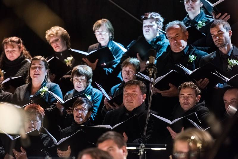 Mladý orchestr vzdal hold přírodě, skály naslouchaly dialogu Země a člověka