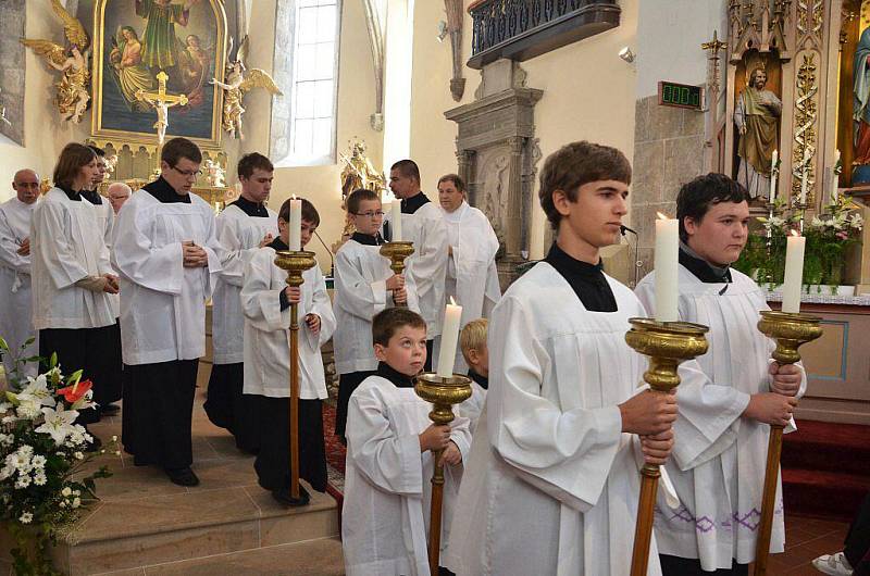 Slavnostní mše svatá a svěcení kostela sv. Vavřince, který prošel významnou rekonstrukcí interiéru.