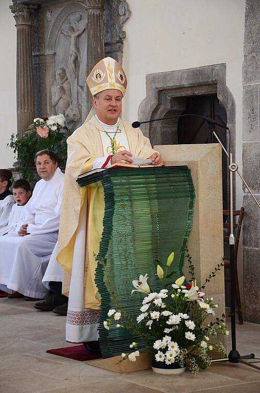 Slavnostní mše svatá a svěcení kostela sv. Vavřince, který prošel významnou rekonstrukcí interiéru.